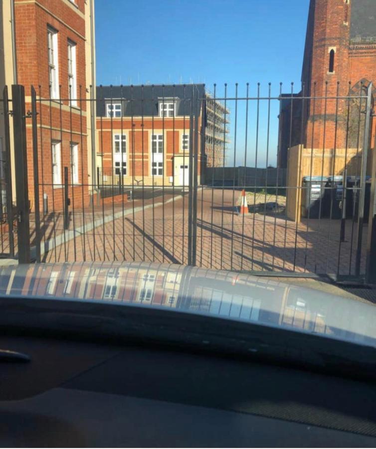 The Penthouse Margate, Balconies, Sea View, Gated Parking, Air Con!公寓 外观 照片