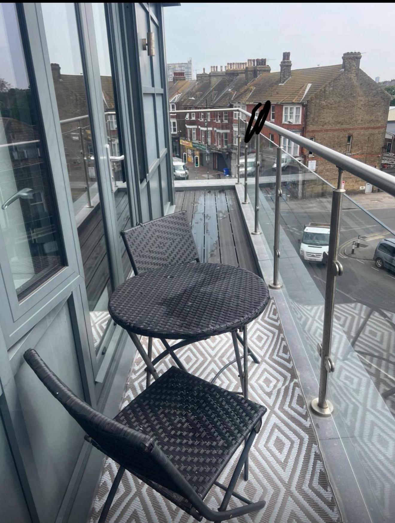 The Penthouse Margate, Balconies, Sea View, Gated Parking, Air Con!公寓 外观 照片